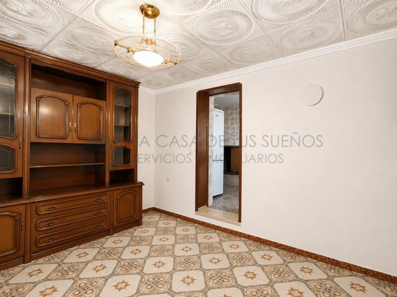 4 quarto Casa em Banda para venda em Sax - 79 000 € (Ref: 9936052)