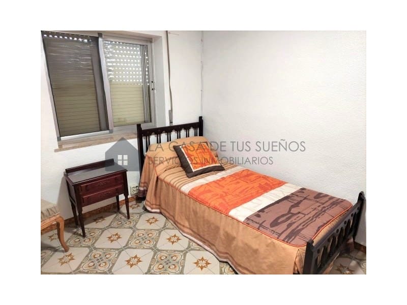 4 quarto Casa em Banda para venda em Sax - 79 000 € (Ref: 9936052)