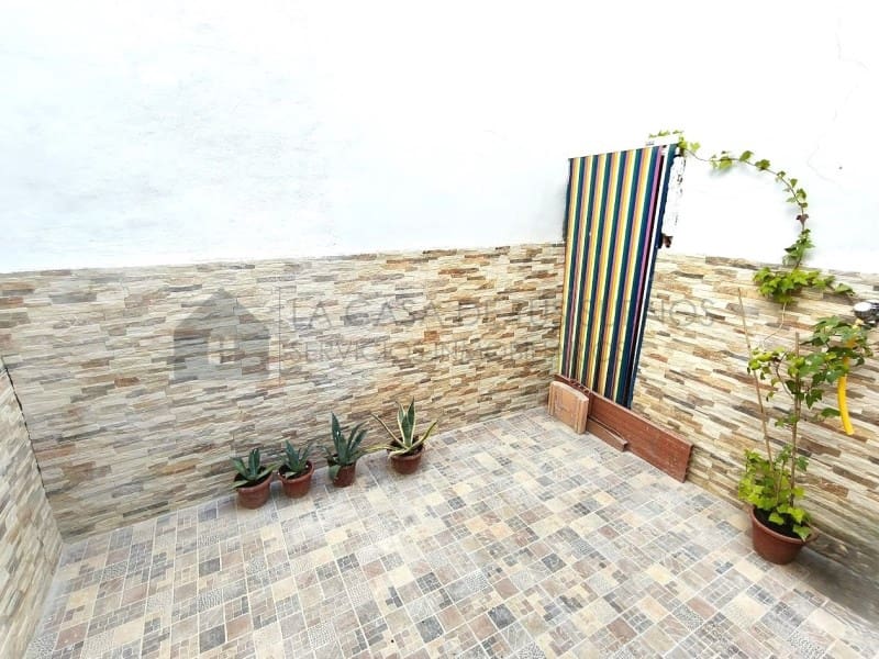 4 quarto Casa em Banda para venda em Sax - 79 000 € (Ref: 9936052)