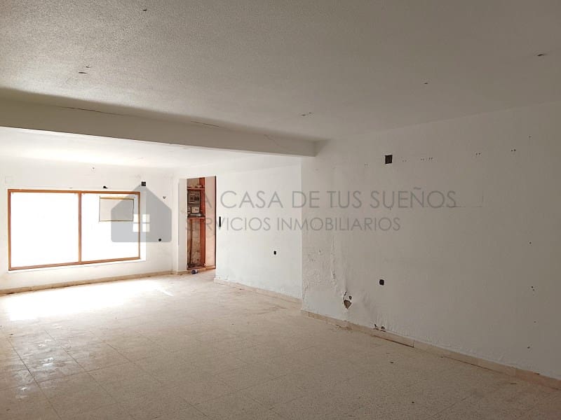 Commerciale in vendita in Sax - 110.000 € (Rif: 9937811)