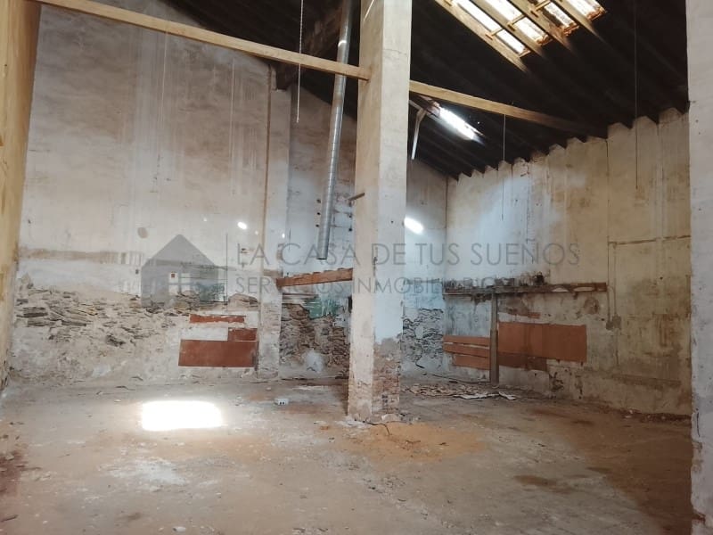 Commerciale in vendita in Sax - 110.000 € (Rif: 9937811)