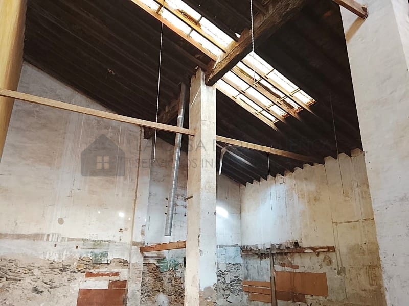 Commerciale in vendita in Sax - 110.000 € (Rif: 9937811)