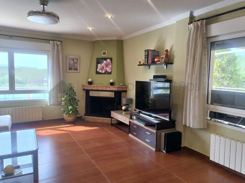 4 camera da letto Villa da affittare in Sax con piscina garage - 1.800 € (Rif: 9984543)