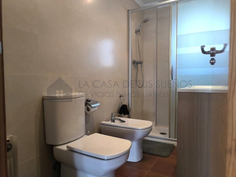 4 camera da letto Villa da affittare in Sax con piscina garage - 1.800 € (Rif: 9984543)