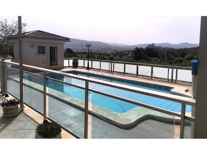 4 camera da letto Villa da affittare in Sax con piscina garage - 1.800 € (Rif: 9984543)