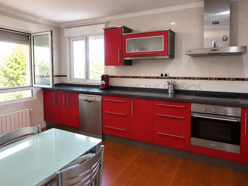 4 camera da letto Villa da affittare in Sax con piscina garage - 1.800 € (Rif: 9984543)