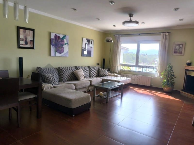 4 camera da letto Villa da affittare in Sax con piscina garage - 1.800 € (Rif: 9984543)