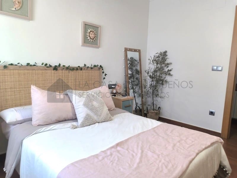 4 camera da letto Villa da affittare in Sax con piscina garage - 1.800 € (Rif: 9984543)