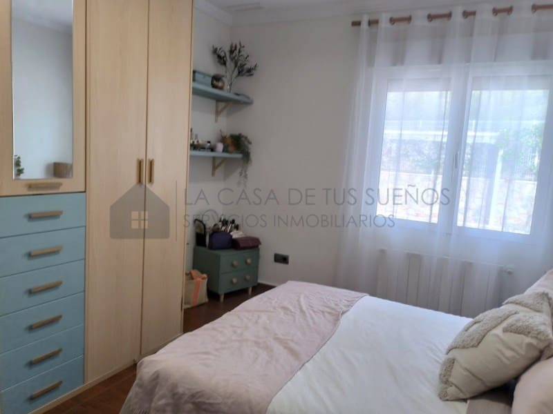 4 camera da letto Villa da affittare in Sax con piscina garage - 1.800 € (Rif: 9984543)