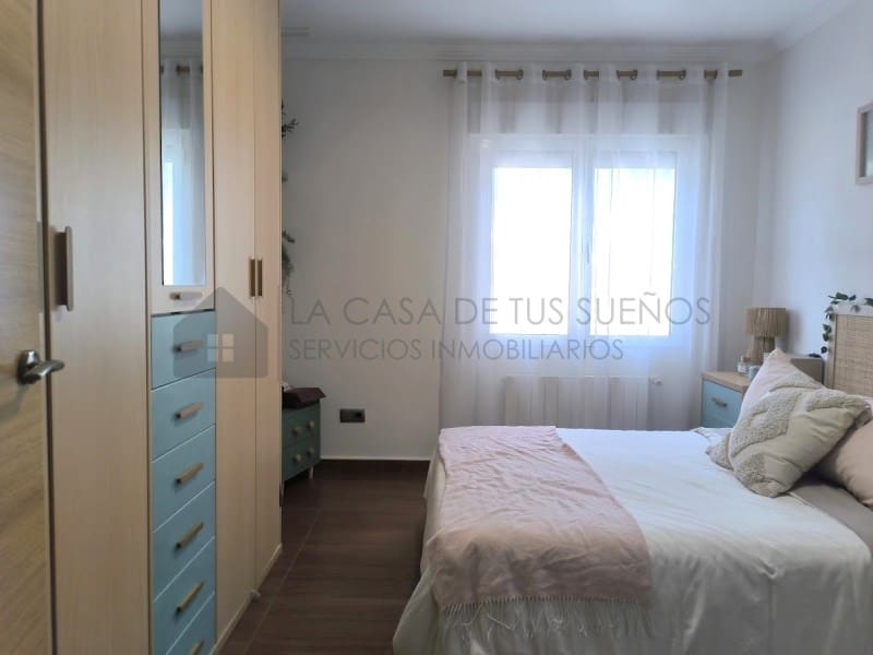 4 camera da letto Villa da affittare in Sax con piscina garage - 1.800 € (Rif: 9984543)