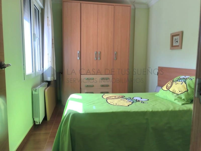 4 camera da letto Villa da affittare in Sax con piscina garage - 1.800 € (Rif: 9984543)