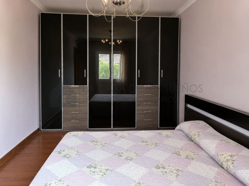 4 camera da letto Villa da affittare in Sax con piscina garage - 1.800 € (Rif: 9984543)