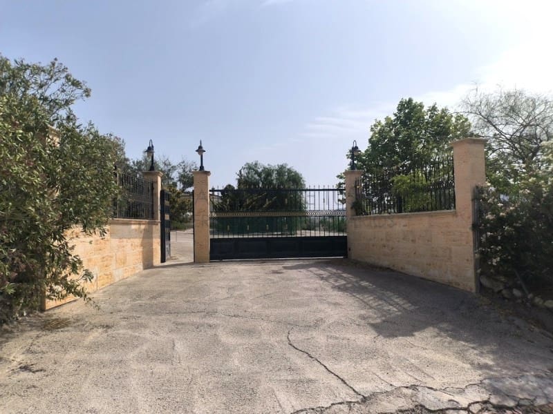 4 camera da letto Villa da affittare in Sax con piscina garage - 1.800 € (Rif: 9984543)