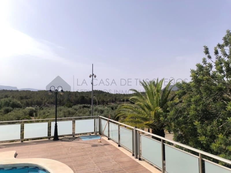 4 camera da letto Villa da affittare in Sax con piscina garage - 1.800 € (Rif: 9984543)