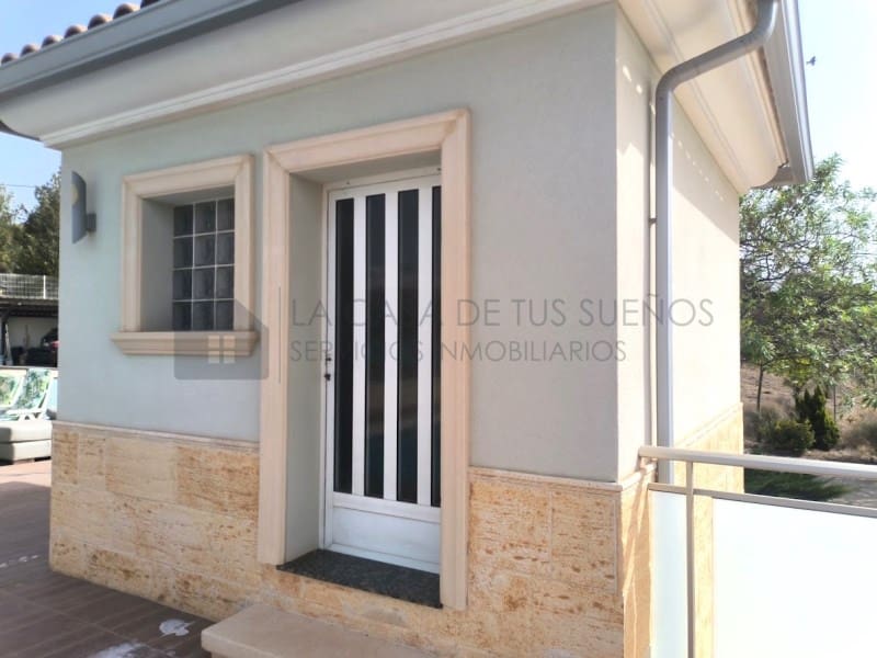 4 camera da letto Villa da affittare in Sax con piscina garage - 1.800 € (Rif: 9984543)