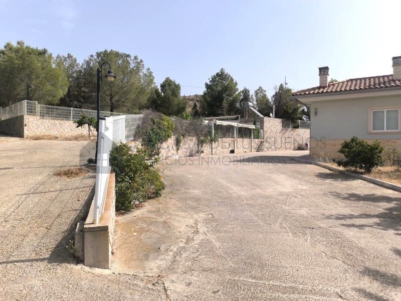 4 camera da letto Villa da affittare in Sax con piscina garage - 1.800 € (Rif: 9984543)