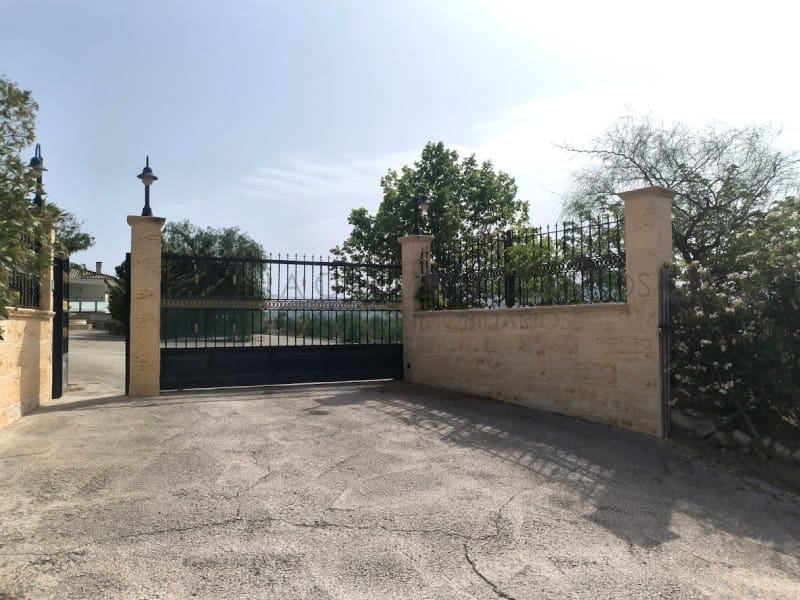 4 camera da letto Villa da affittare in Sax con piscina garage - 1.800 € (Rif: 9984543)