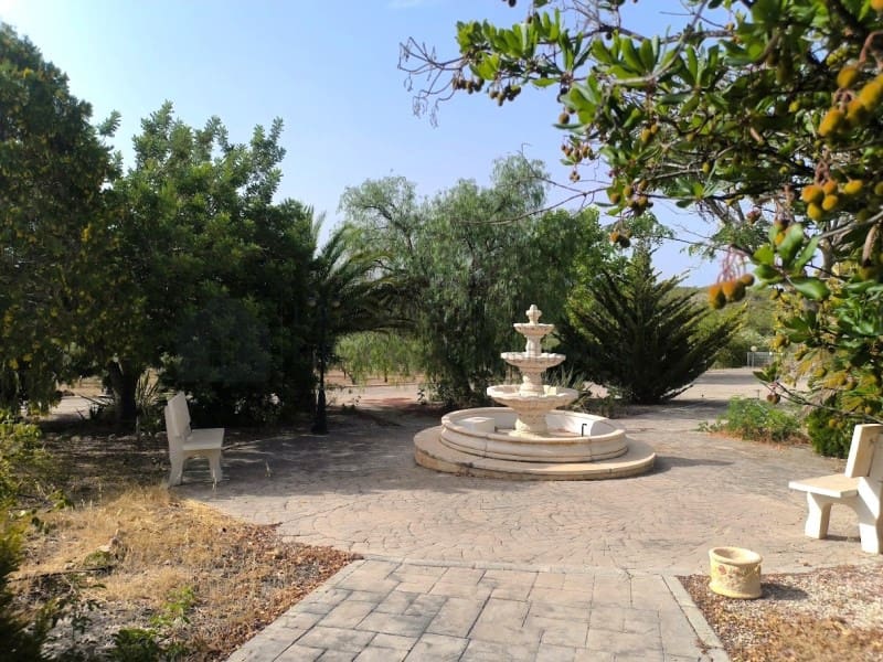 4 camera da letto Villa da affittare in Sax con piscina garage - 1.800 € (Rif: 9984543)