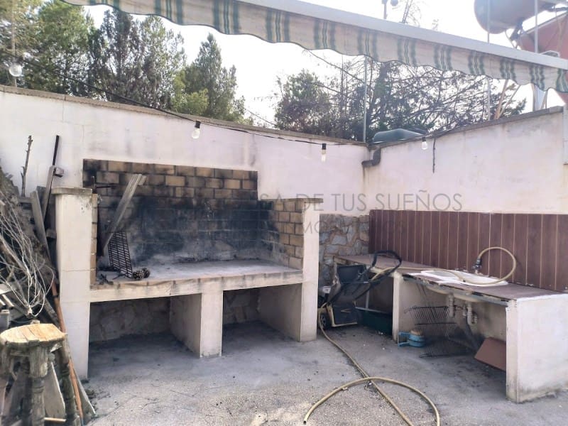 4 camera da letto Villa da affittare in Sax con piscina garage - 1.800 € (Rif: 9984543)