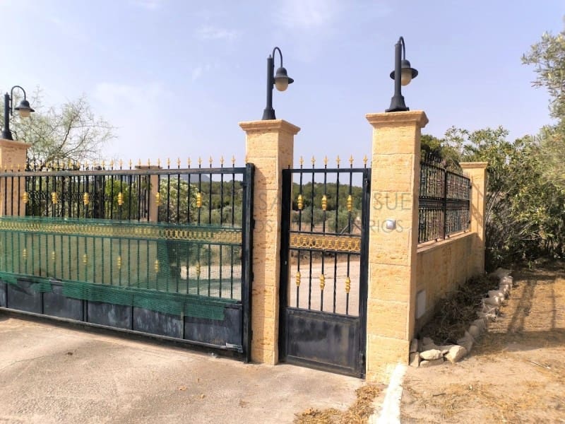 4 camera da letto Villa da affittare in Sax con piscina garage - 1.800 € (Rif: 9984543)