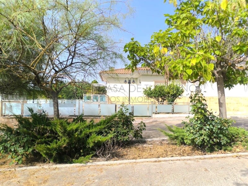 4 camera da letto Villa da affittare in Sax con piscina garage - 1.800 € (Rif: 9984543)