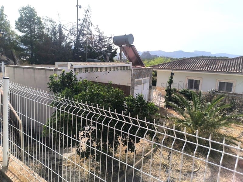 4 camera da letto Villa da affittare in Sax con piscina garage - 1.800 € (Rif: 9984543)