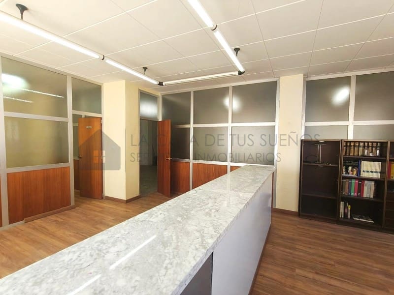 Kommersiell til salgs i Sax - € 117 000 (Ref: 9994215)