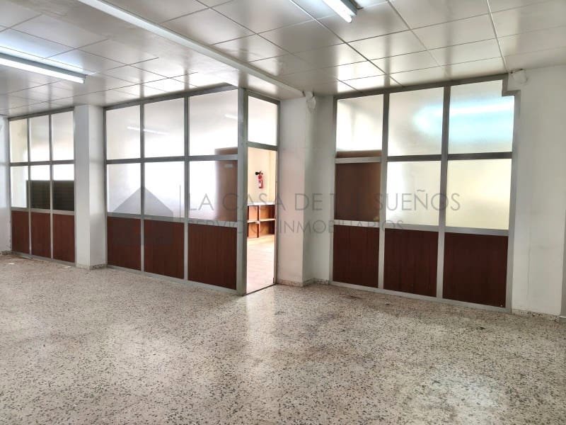 Kommersiell til salgs i Sax - € 117 000 (Ref: 9994215)