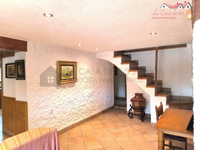 6 camera da letto Villa in vendita in Sax con piscina garage - 350.000 € (Rif: 9996771)