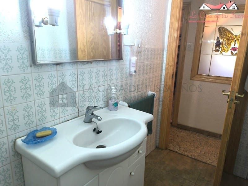 6 camera da letto Villa in vendita in Sax con piscina garage - 350.000 € (Rif: 9996771)