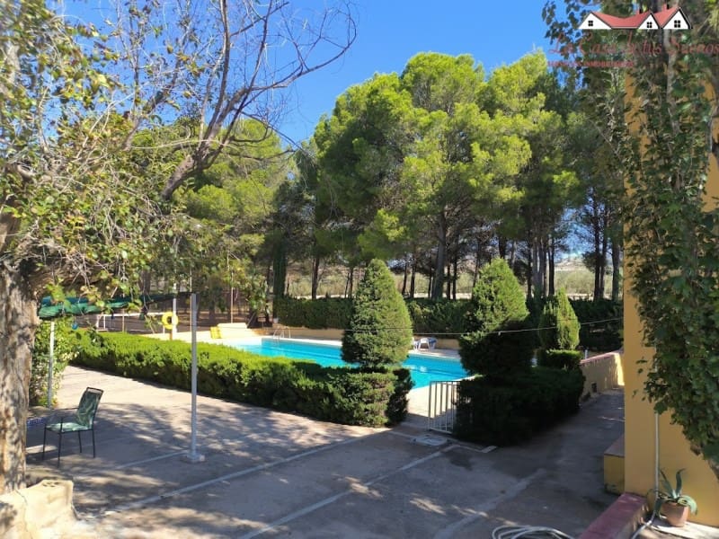 6 camera da letto Villa in vendita in Sax con piscina garage - 350.000 € (Rif: 9996771)