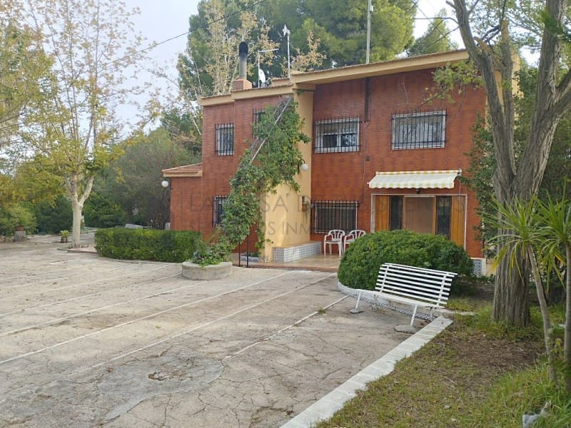 6 camera da letto Villa in vendita in Sax con piscina garage - 350.000 € (Rif: 9996771)