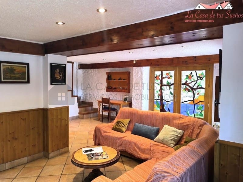 6 camera da letto Villa in vendita in Sax con piscina garage - 350.000 € (Rif: 9996771)