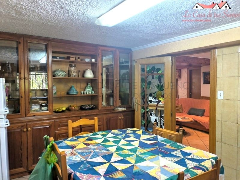 6 camera da letto Villa in vendita in Sax con piscina garage - 350.000 € (Rif: 9996771)