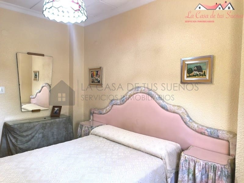 6 camera da letto Villa in vendita in Sax con piscina garage - 350.000 € (Rif: 9996771)