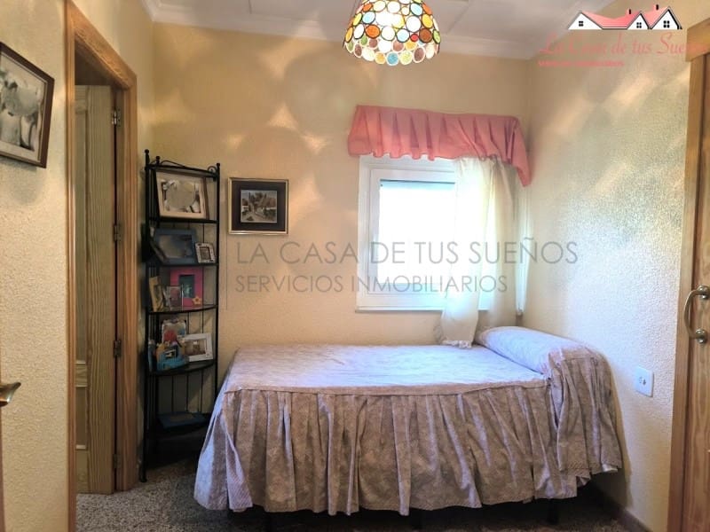 6 camera da letto Villa in vendita in Sax con piscina garage - 350.000 € (Rif: 9996771)