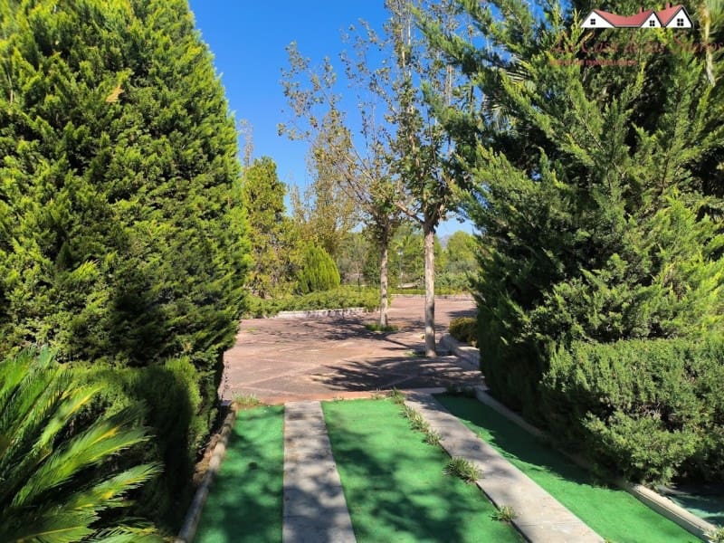 6 camera da letto Villa in vendita in Sax con piscina garage - 350.000 € (Rif: 9996771)
