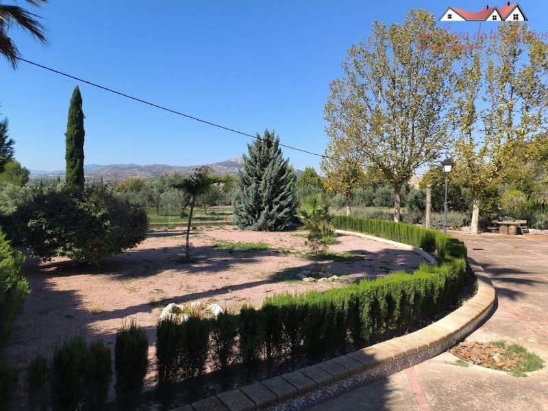 6 camera da letto Villa in vendita in Sax con piscina garage - 350.000 € (Rif: 9996771)