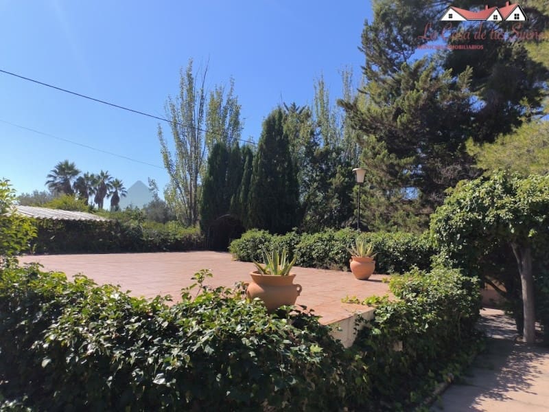 6 camera da letto Villa in vendita in Sax con piscina garage - 350.000 € (Rif: 9996771)