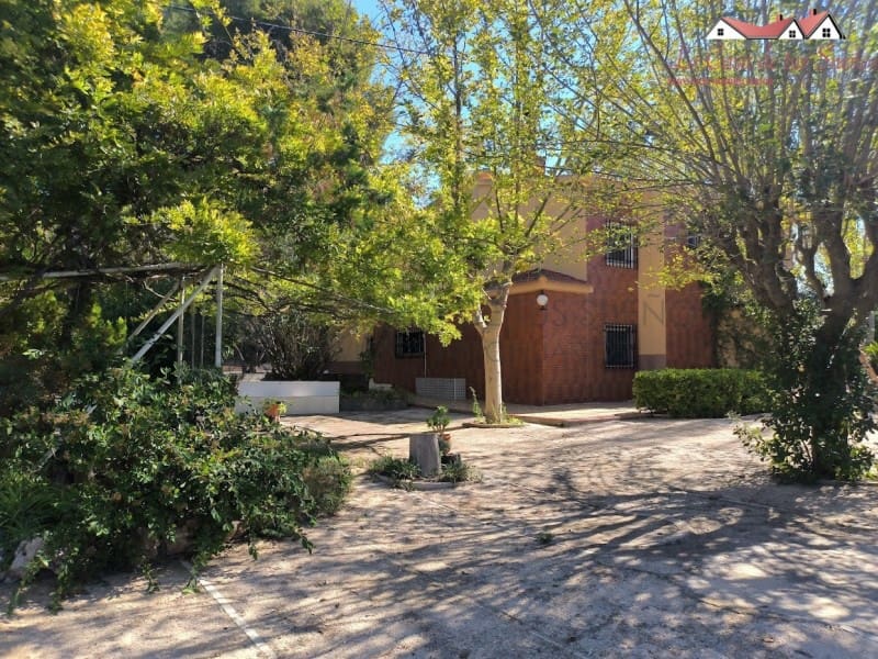 6 camera da letto Villa in vendita in Sax con piscina garage - 350.000 € (Rif: 9996771)