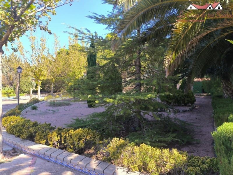 6 camera da letto Villa in vendita in Sax con piscina garage - 350.000 € (Rif: 9996771)