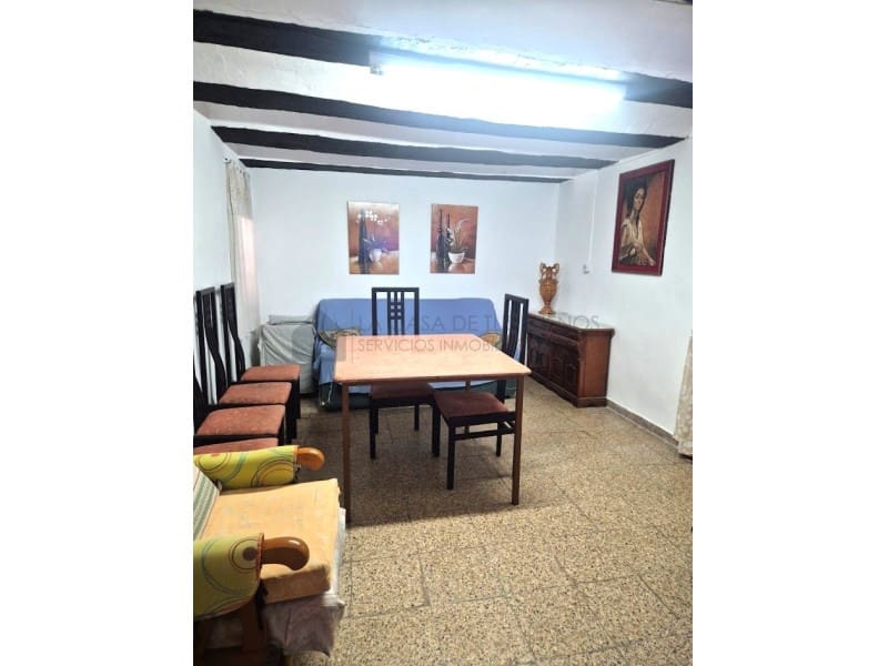 4 bedroom Townhouse for sale in El Camp de Mirra with garage - € 110,000 (Ref: 9999283)