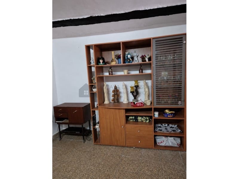 4 bedroom Townhouse for sale in El Camp de Mirra with garage - € 110,000 (Ref: 9999283)