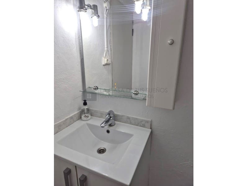 4 bedroom Townhouse for sale in El Camp de Mirra with garage - € 110,000 (Ref: 9999283)