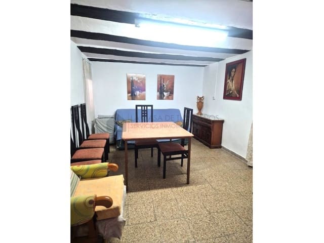 4 bedroom Townhouse for sale in El Camp de Mirra with garage - € 110,000 (Ref: 9999283)