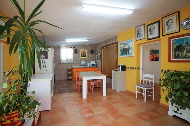 4 bedroom Finca/Country House for sale in Crevillente / Crevillent - € 260,000 (Ref: 10011526)