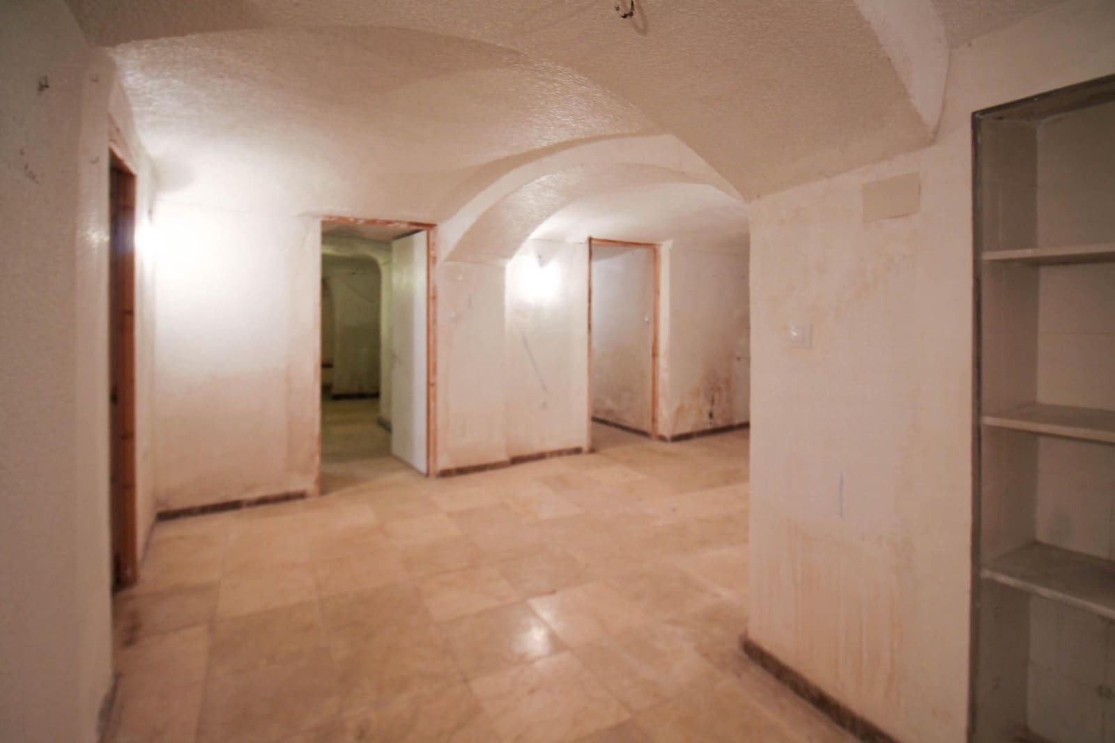 5 sypialnia Finka/Dom wiejski na sprzedaż w La Romana z basenem garażem - 147 000 € (Ref: 7855126)