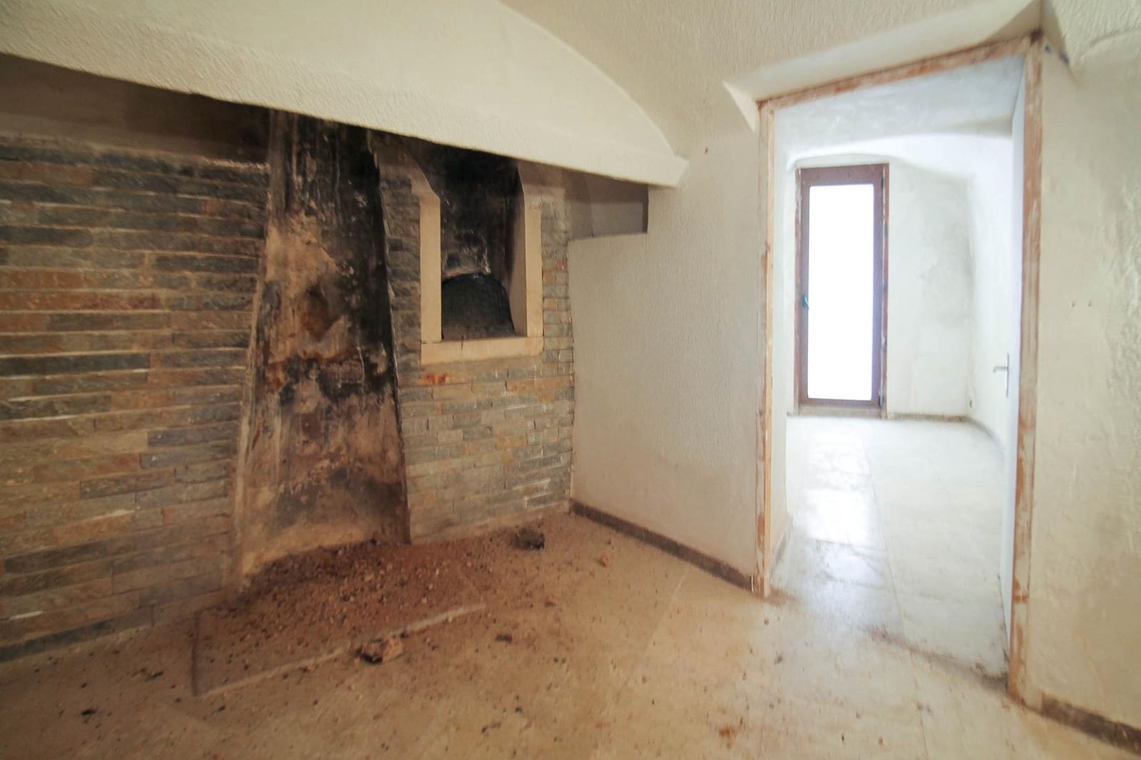 5 sypialnia Finka/Dom wiejski na sprzedaż w La Romana z basenem garażem - 147 000 € (Ref: 7855126)