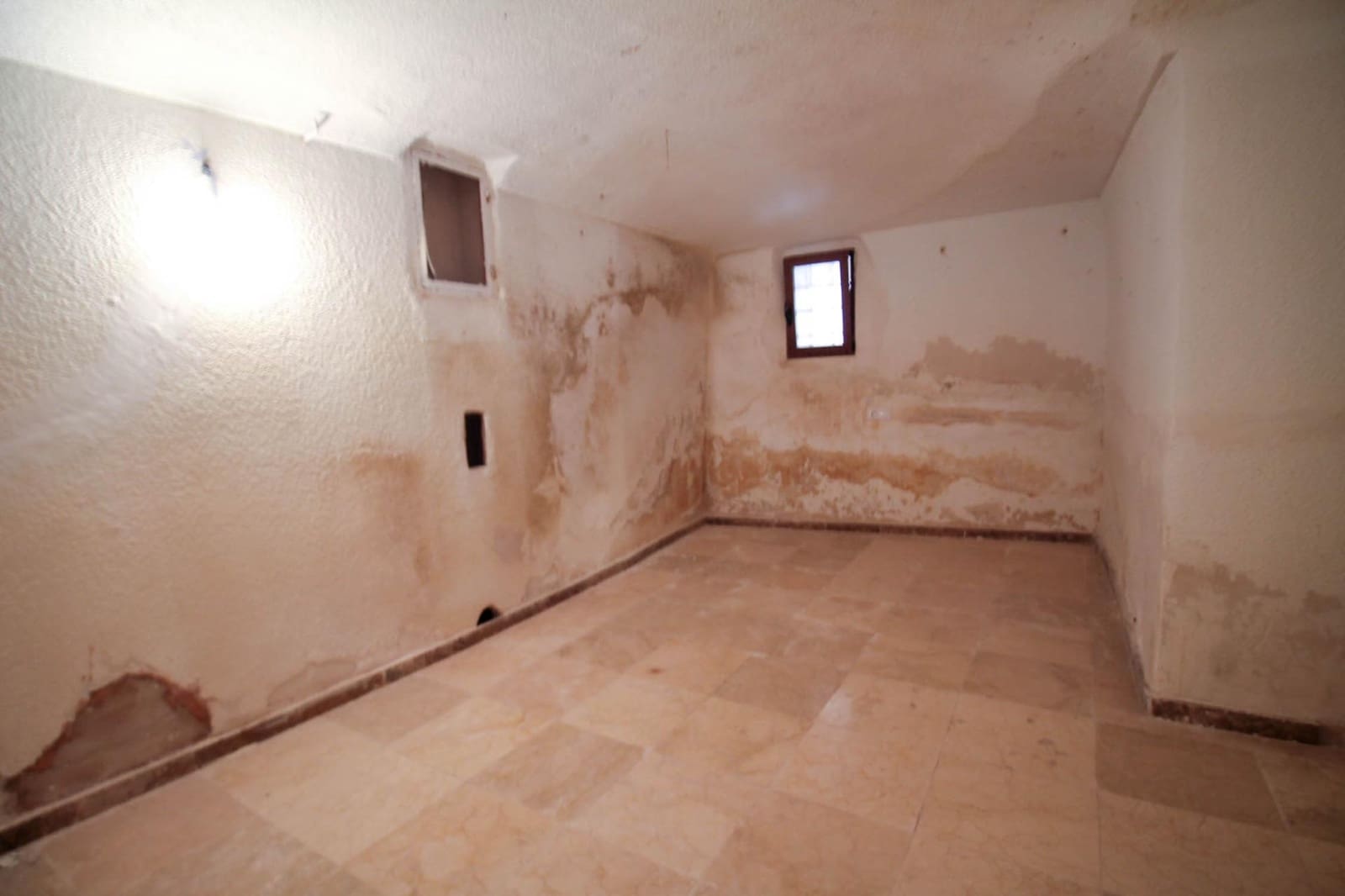 5 sypialnia Finka/Dom wiejski na sprzedaż w La Romana z basenem garażem - 147 000 € (Ref: 7855126)