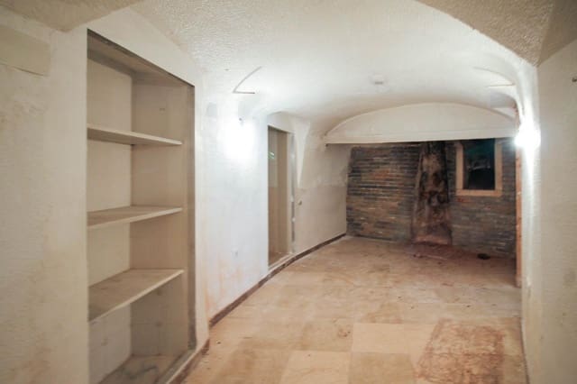 Finca/Casa Rural de 5 habitaciones en La Romana en venta con piscina garaje - 147.000 € (Ref: 7855126)